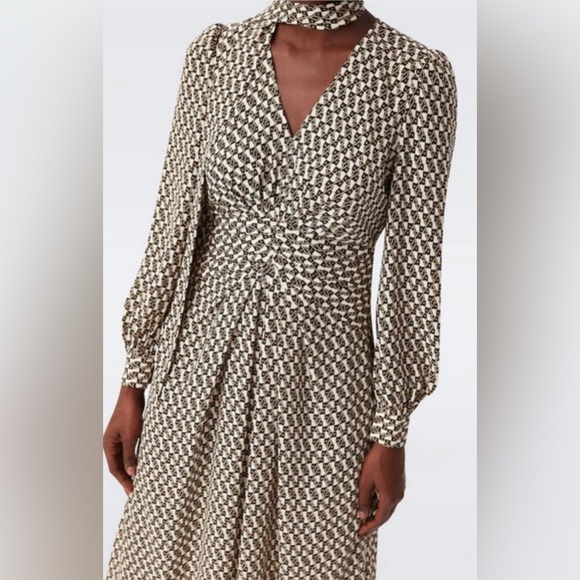 Diane von Furstenberg Myla in DVF LOGO Dress - Picture 3 of 16